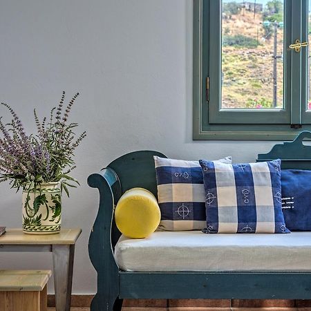 Dioni Hotel Skyros Bagian luar foto