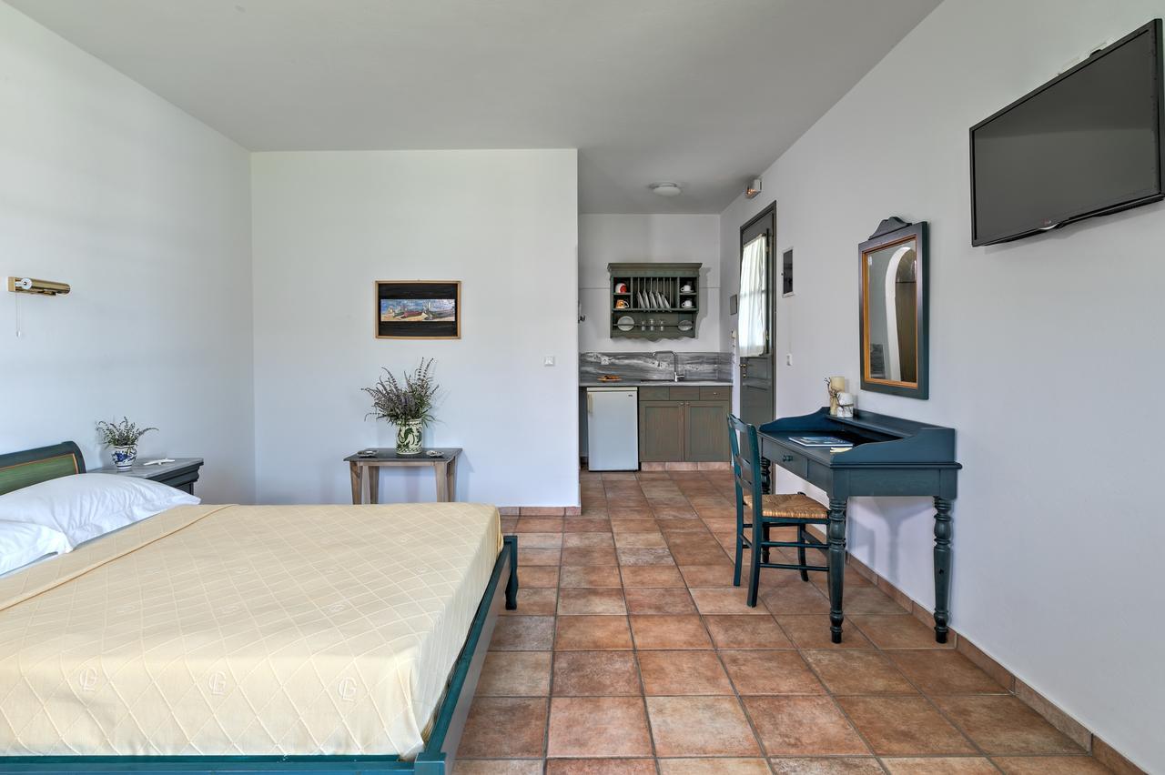 Dioni Hotel Skyros Bagian luar foto